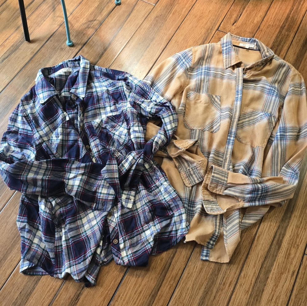 2 Maurice Large Plaid Button-Up Shirts - Blue and Tan